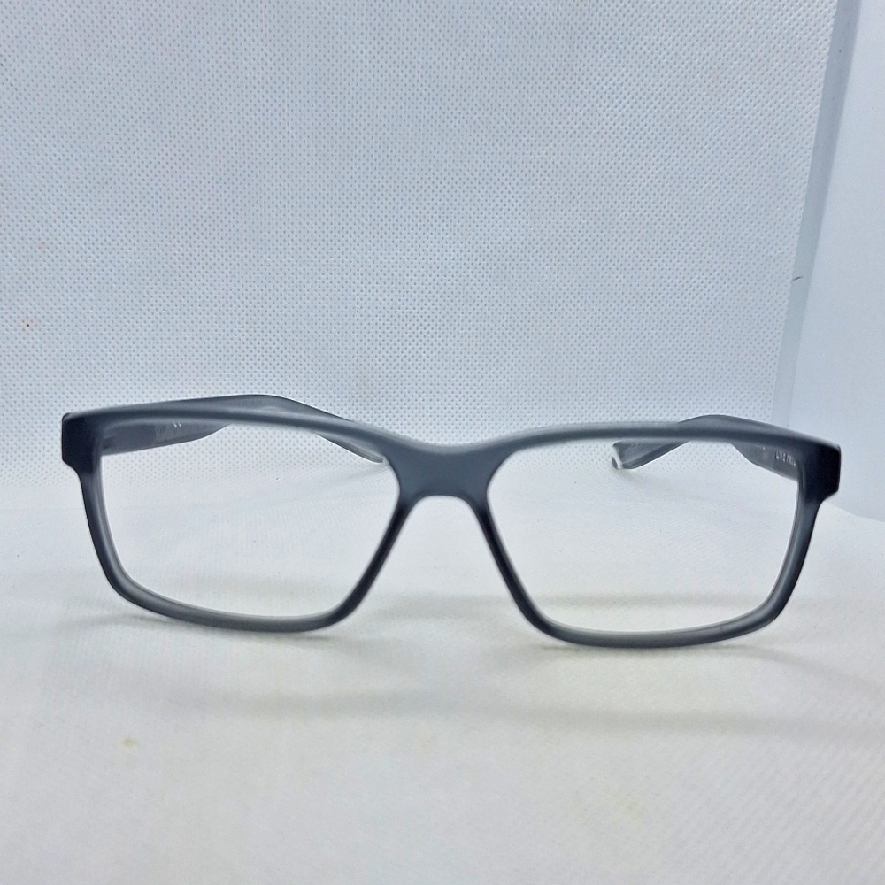 NIKE 7092  068  55-14-140   Rx Eyeglass Frame, Pre-Owned